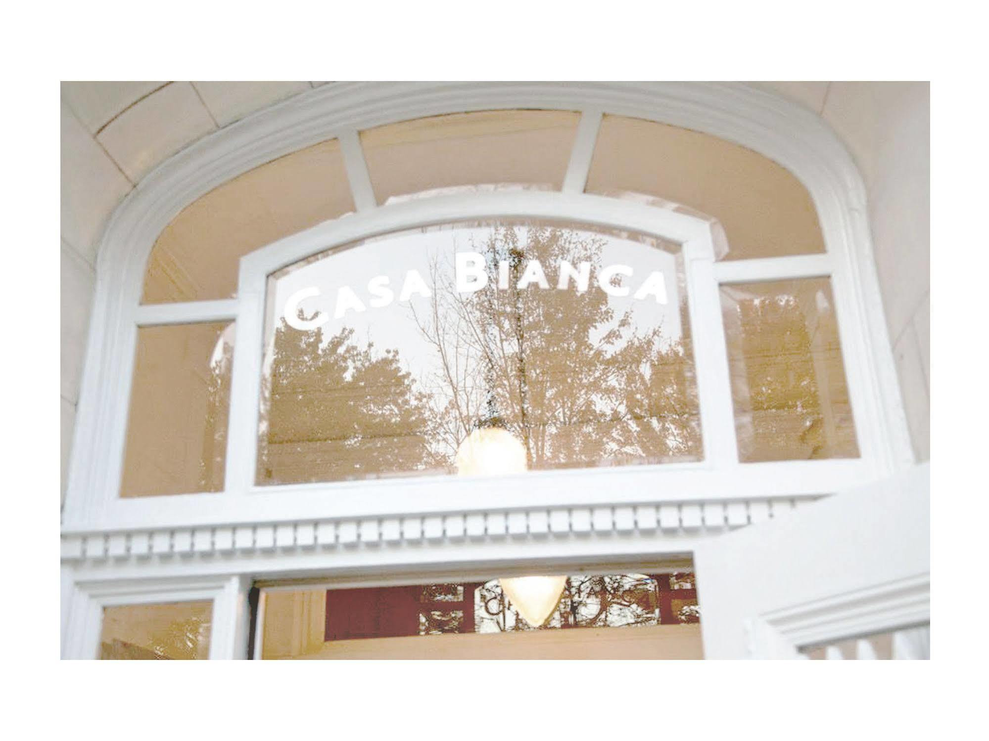 Casa Bianca Bed & Breakfast Монреаль Экстерьер фото